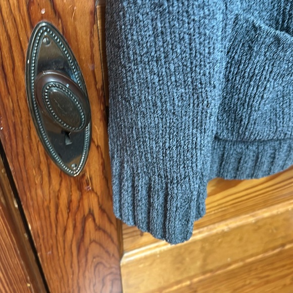 Merona Medium Sweater Grandpa style longer length with Large buttons & pockets - Picture 4 of 7